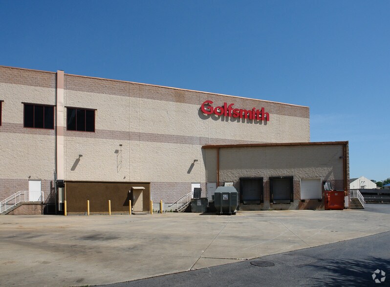 More Photos Of 1 Buckhead Loop, Atlanta Storefront For Lease