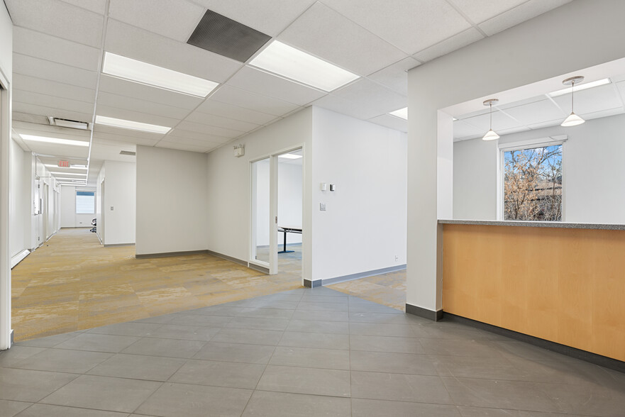 More Photos Of 10235 124th St, Edmonton Medical For Lease