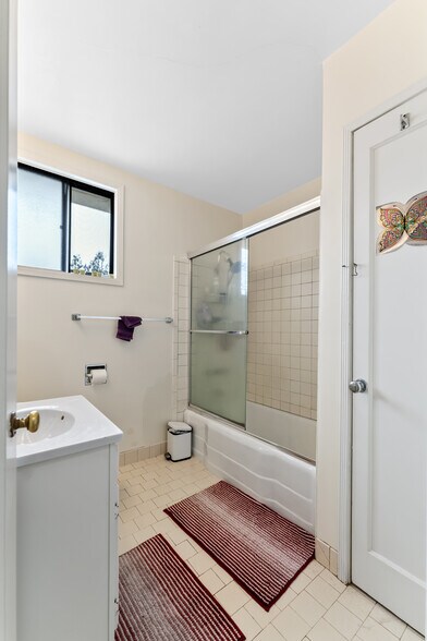 More Photos Of 1841-1843 Cedar St, Berkeley Apartments For Sale