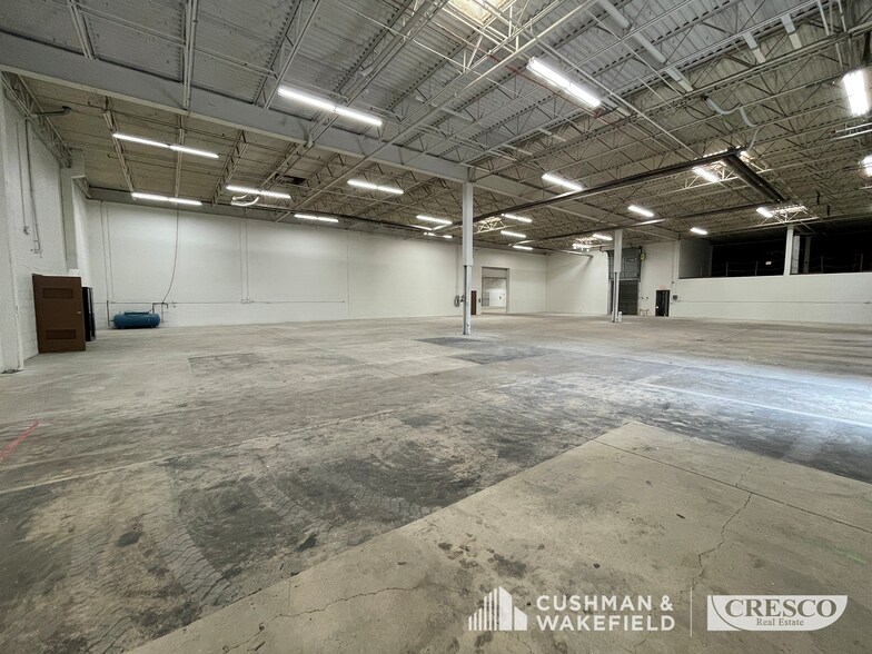 More Photos Of 720 E Highland Rd, Macedonia Warehouse For Sale