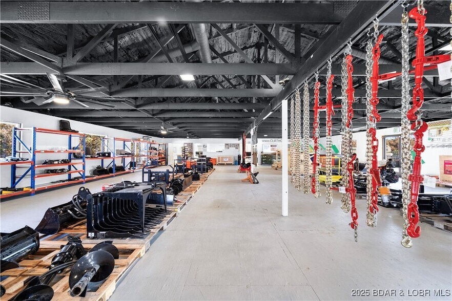 More Photos Of 706 N Main St, Gravois Mills General Retail For Sale