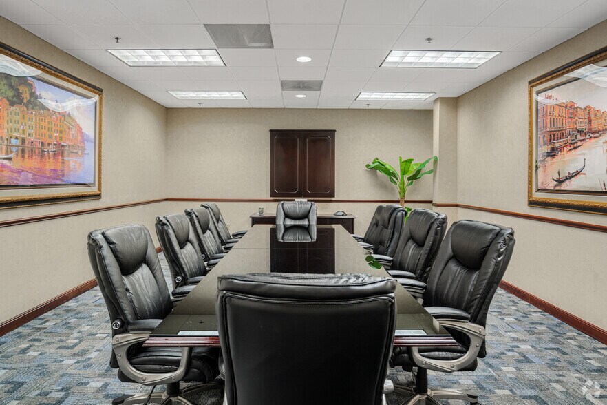 More Photos Of 1375 Gateway Blvd, Boynton Beach Coworking Space