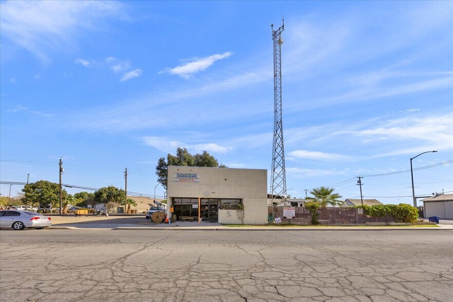 More Photos Of 100 1st St, Coalinga Radio TVTransmission Facilities For Sale