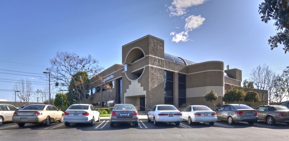 More Photos Of 62 Corporate Park, Irvine Medical For Lease