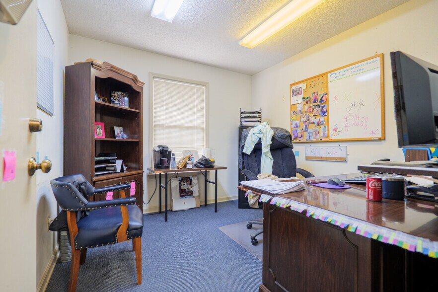 More Photos Of 3185 Madison Hwy, Valdosta Office For Sale