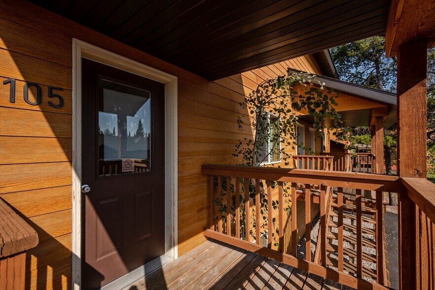 More Photos Of 229 N Hayden St, West Yellowstone Hotel For Sale