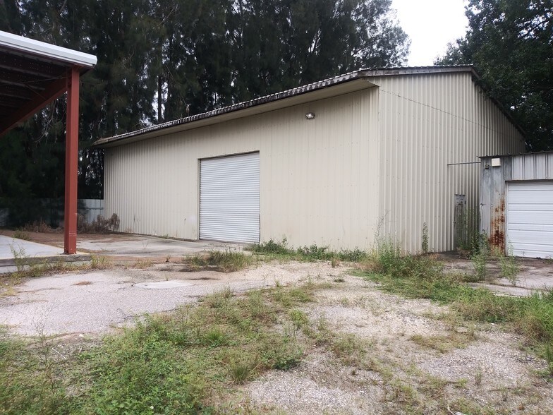 More Photos Of 5017 N Coolidge Dr, Tampa Warehouse For Lease