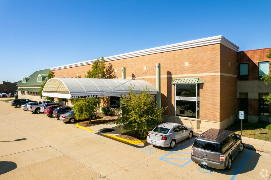 More Photos Of 43475 Dalcoma Dr, Clinton Township Medical For Lease