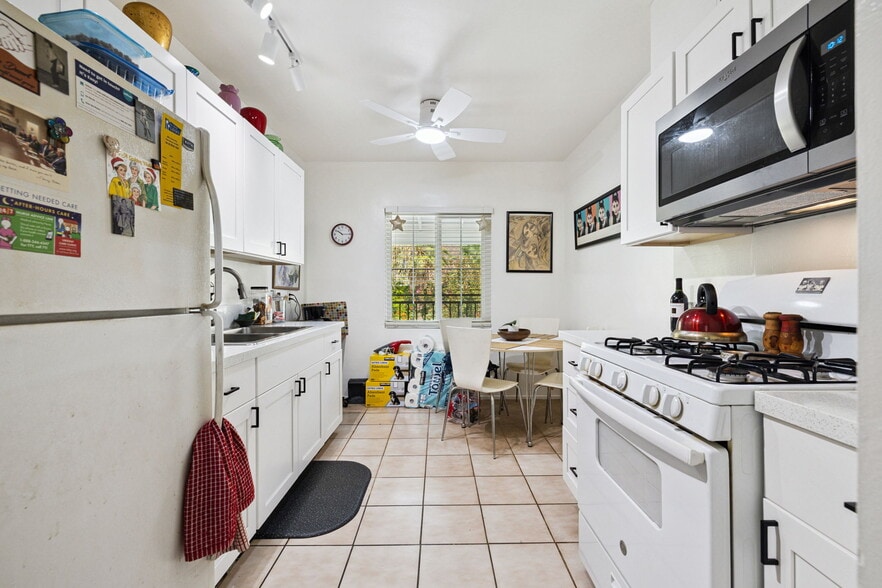 More Photos Of 1674 S Via Salida, Palm Springs Apartments For Sale