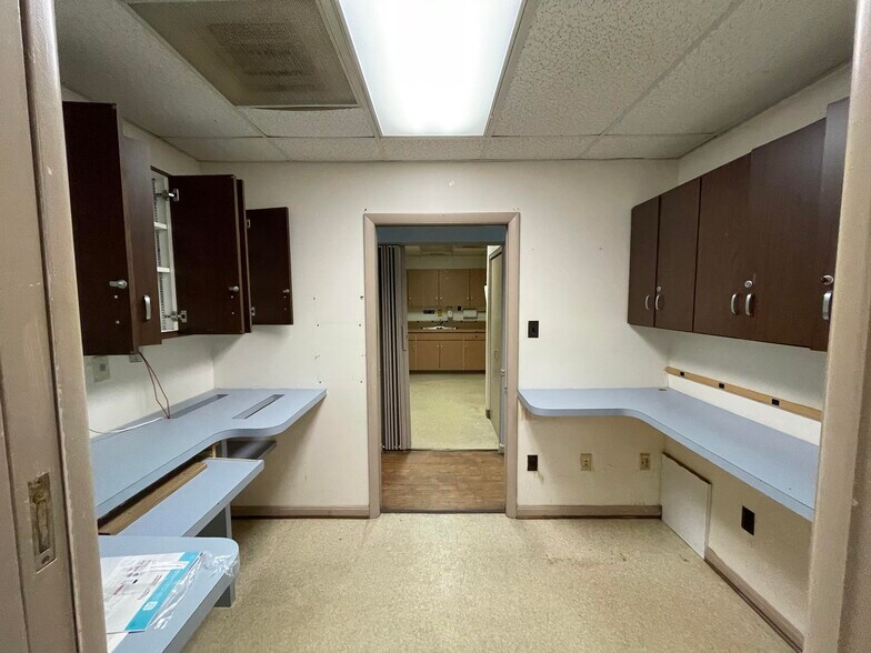 More Photos Of 11315 Pembrooke Sq, Waldorf Medical For Sale