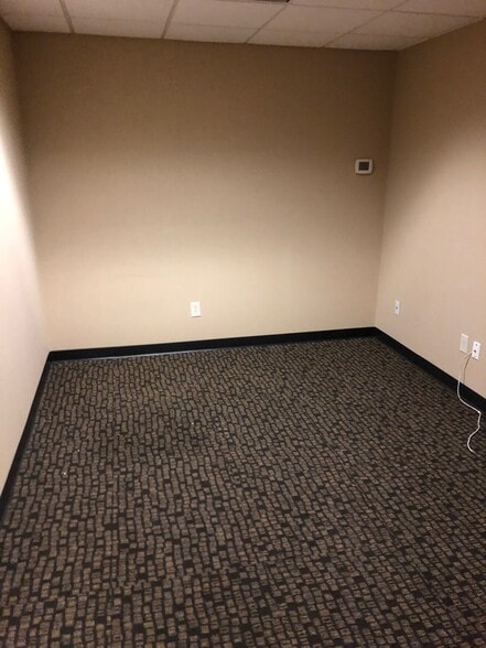 More Photos Of 4205 Lancaster Ln N, Plymouth Office For Lease
