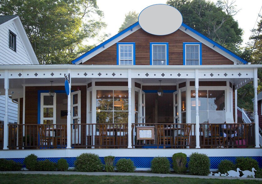 More Photos Of 15 Grand Ave, Shelter Island Heights Restaurant For Sale