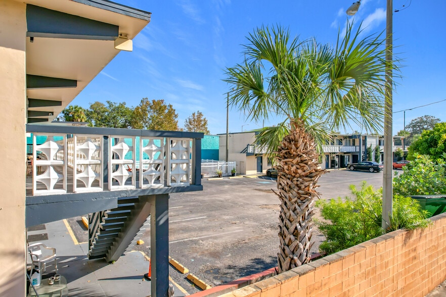 More Photos Of 307 E Vine St, Kissimmee Hotel For Sale