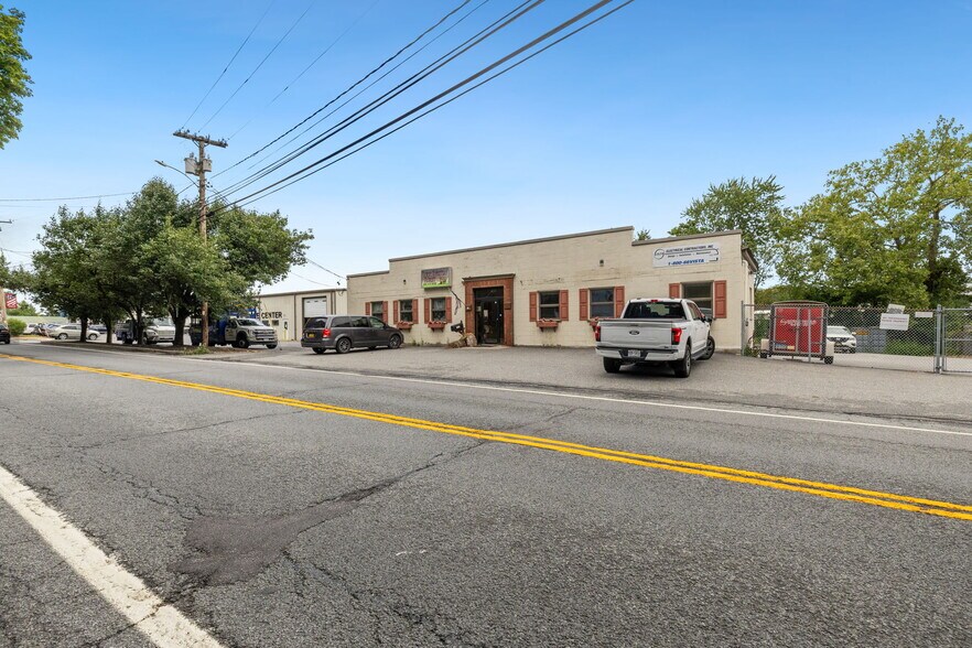 More Photos Of 948 Homestead Ave, Maybrook Office For Lease