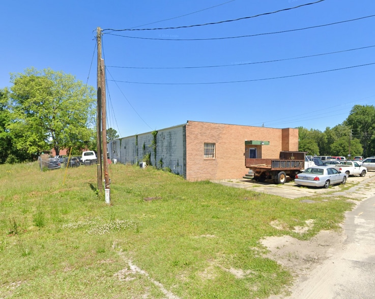 Primary Photo Of 300 W Seaboard St st, Bladenboro Industrial For Sale