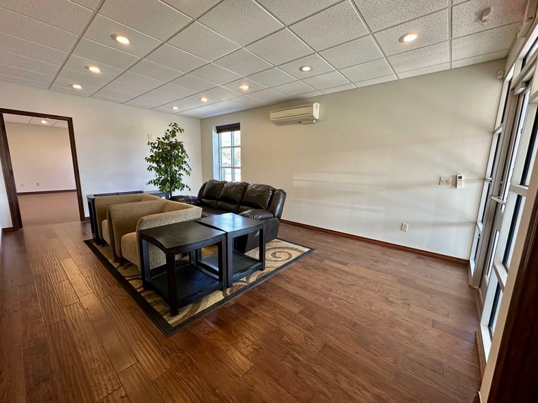 More Photos Of 4011 Business Park Dr, Amarillo Office For Lease