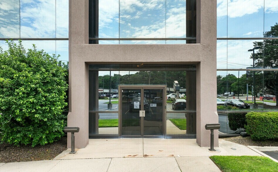 More Photos Of 5580 Monroe St, Sylvania Office For Sale