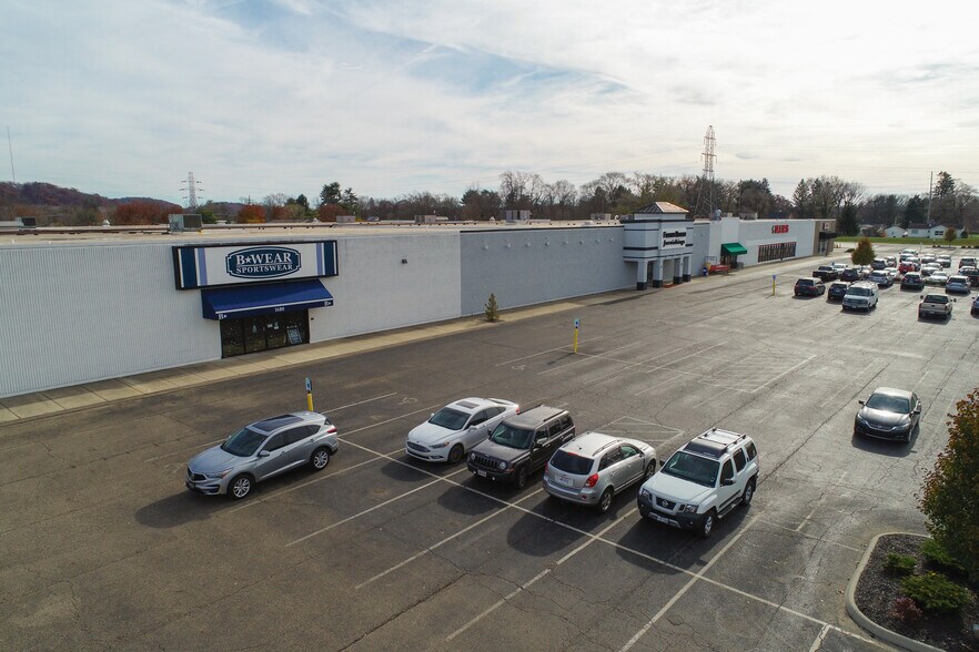 More Photos Of 1660-1680 N 21st St, Newark General Retail For Lease