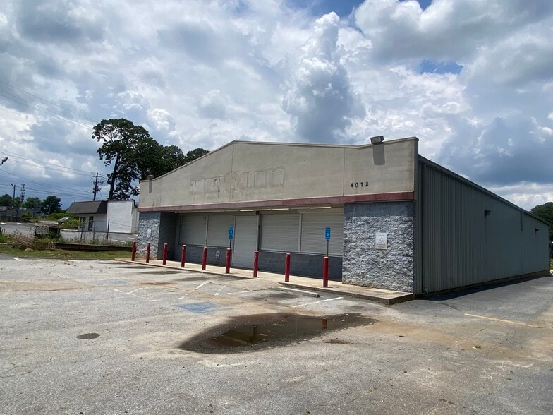 More Photos Of 4072 Glenwood Rd, Decatur Freestanding For Sale