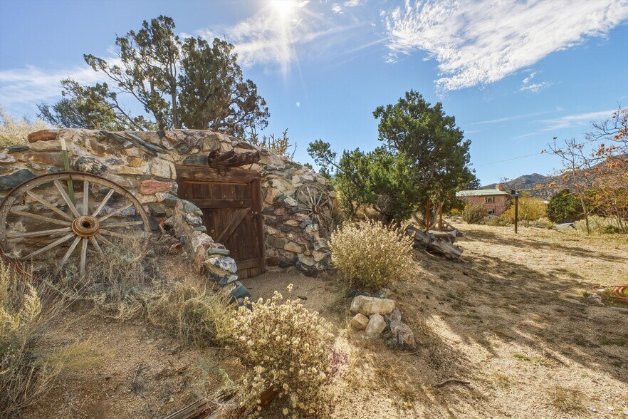 More Photos Of 24 Matisse Rd NE, Albuquerque Apartments For Sale
