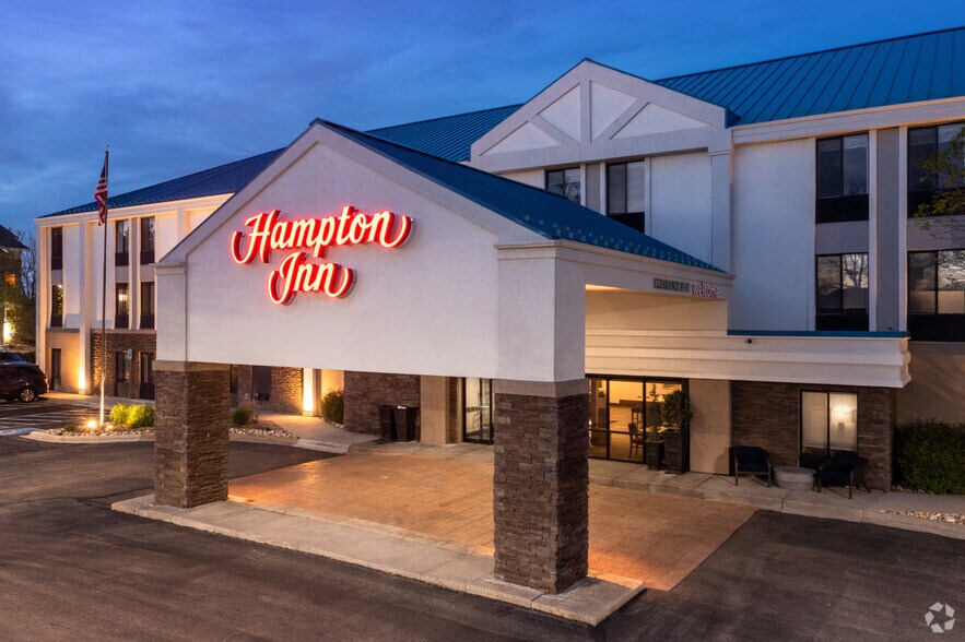 More Photos Of 5500 Stone Creek Cir, Loveland Hotel For Sale