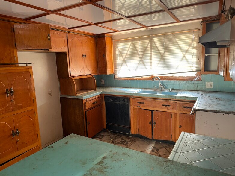 More Photos Of 904 N 1st St, Alhambra Apartments For Sale