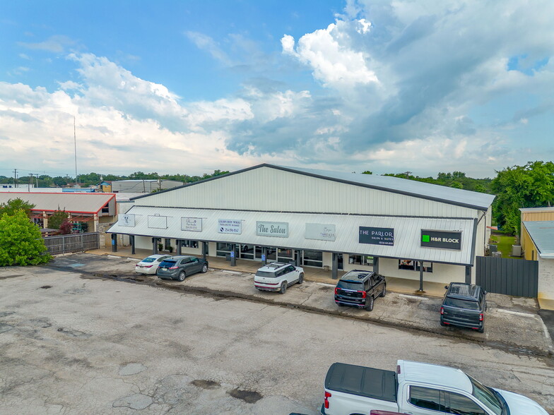 More Photos Of 1481 W South Loop, Stephenville General Retail For Sale