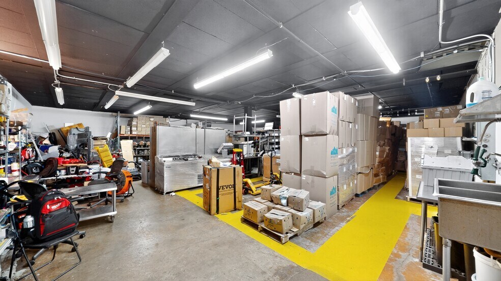 More Photos Of 1043 47th Ave, Long Island City Apartments For Sale