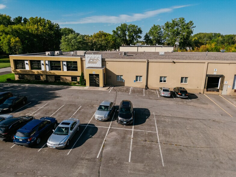 More Photos Of 4500 N Quebec Ave, Minneapolis Manufacturing For Sale