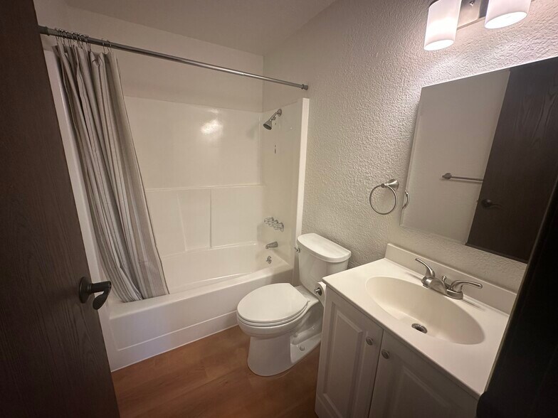 More Photos Of 1125 13th St, Shelton Apartments For Sale