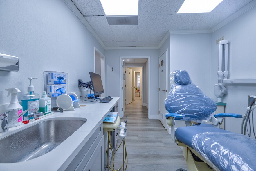 More Photos Of 16336 Whittier Blvd, Whittier Medical For Sale