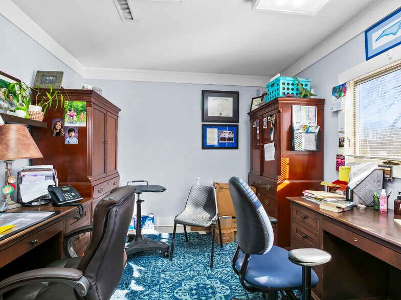 More Photos Of 157 Medical Park Dr, Brevard Medical For Lease