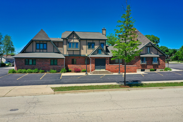 Primary Photo Of 825 Village Quarter Rd, West Dundee Office Residential For Sale