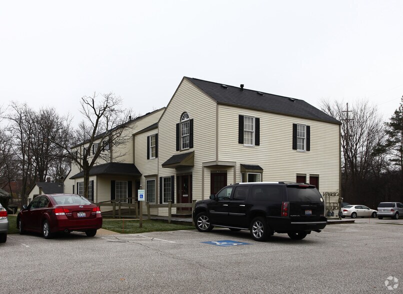 More Photos Of 46 Ravenna St, Hudson Office For Lease