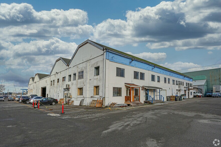 Primary Photo Of 4601 Shilshole Ave NW, Seattle Flex For Lease