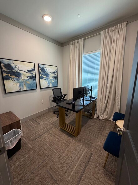 More Photos Of 1312 W Exchange Pky, Allen Medical For Lease