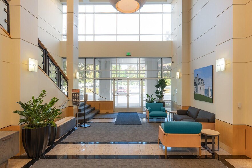 More Photos Of 13535 SW 72nd Ave, Portland Office For Lease