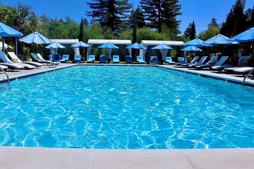 More Photos Of 16590 River Rd, Guerneville Hotel For Sale