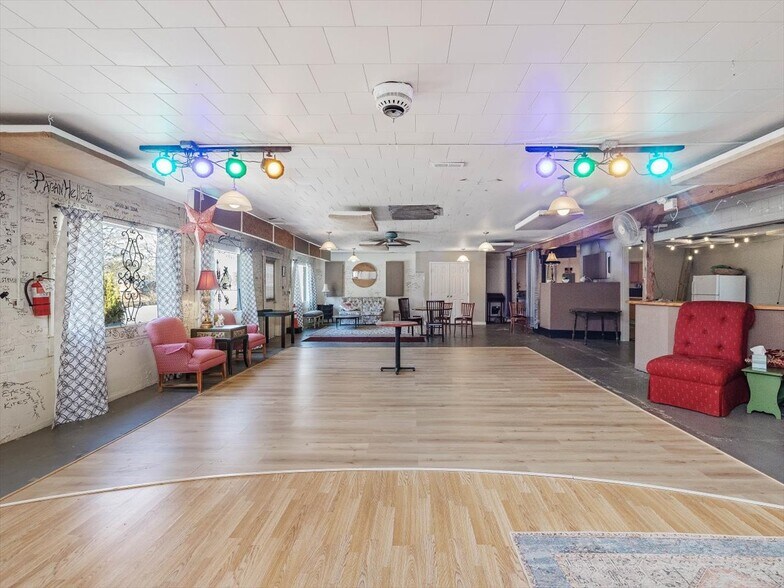 More Photos Of 8874 NC-87 Hwy, Graham Flex For Lease