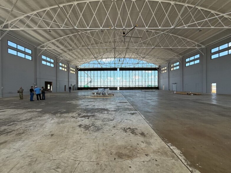 More Photos Of 8100 Airbus Military Dr, Mobile Airplane Hangar For Lease