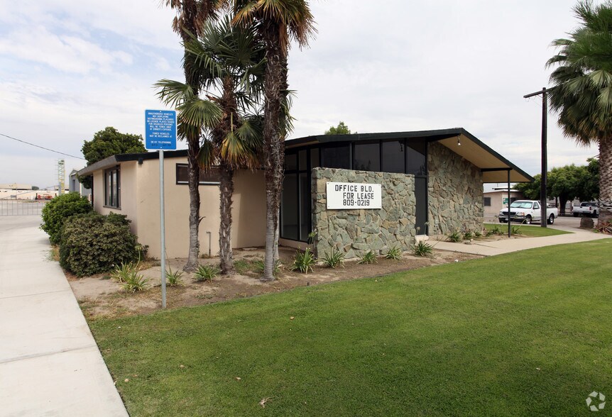 More Photos Of 1600 S Union Ave, Bakersfield Office For Lease