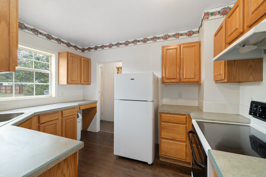 More Photos Of 1875 Wadsworth Blvd, Lakewood Office For Sale