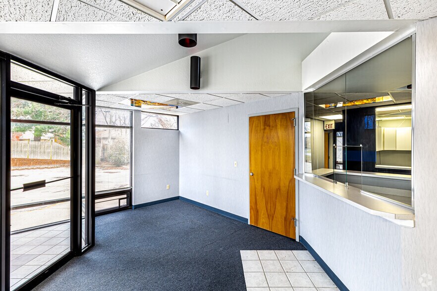 More Photos Of 510-512 NW Mock Ave, Blue Springs Medical For Lease