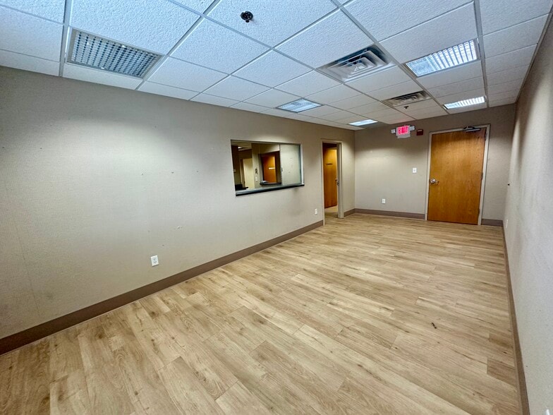More Photos Of 534-548 Avenue E, Bayonne Office For Sale