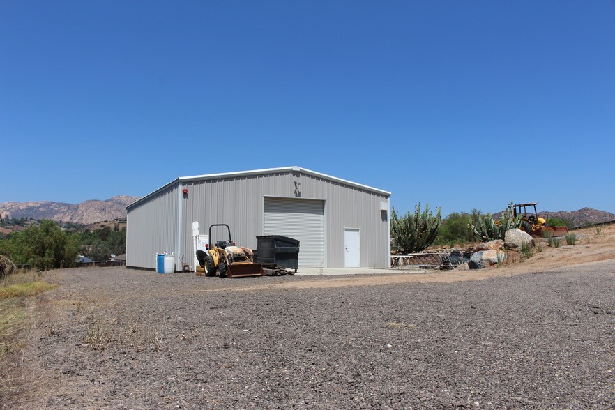 More Photos Of 15736 Olde Highway 80, El Cajon Contractor Storage Yard For Lease