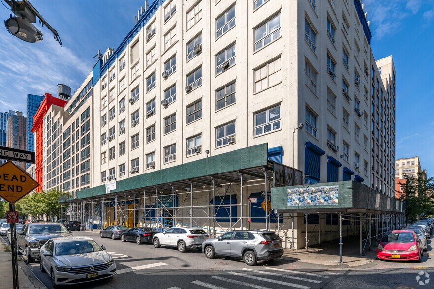 Primary Photo Of 2-14 Prince St, Brooklyn Warehouse For Lease
