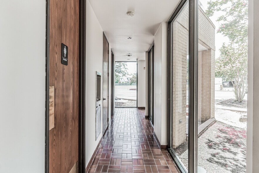 More Photos Of 16333 S Great Oaks Dr, Round Rock Medical For Lease