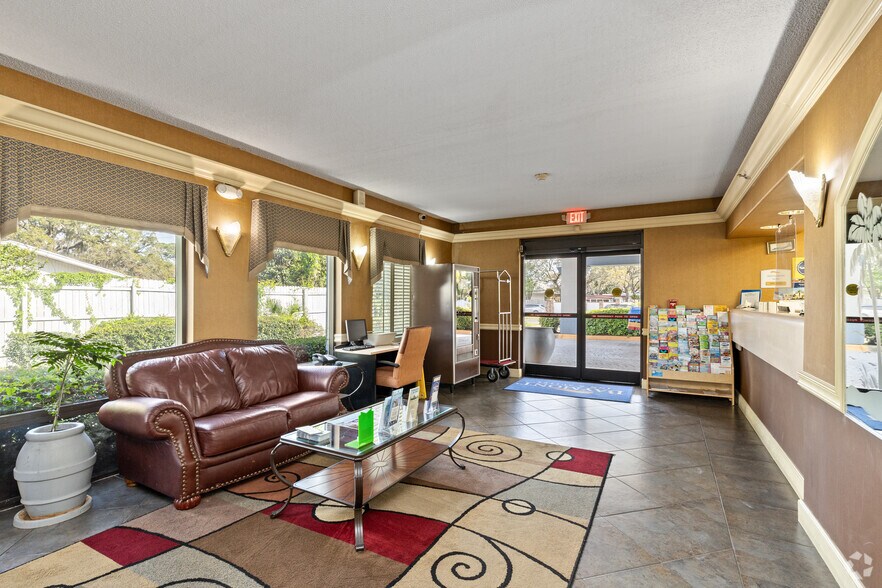 More Photos Of 480 E Miracle Strip Pky, Mary Esther Hotel For Sale