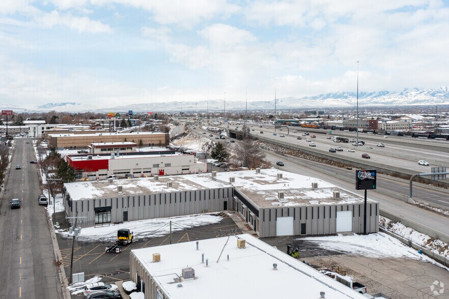 More Photos Of 7050 S 400 W, Midvale Showroom For Lease