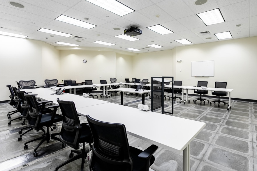 More Photos Of 6782 S Potomac St, Centennial Office For Lease